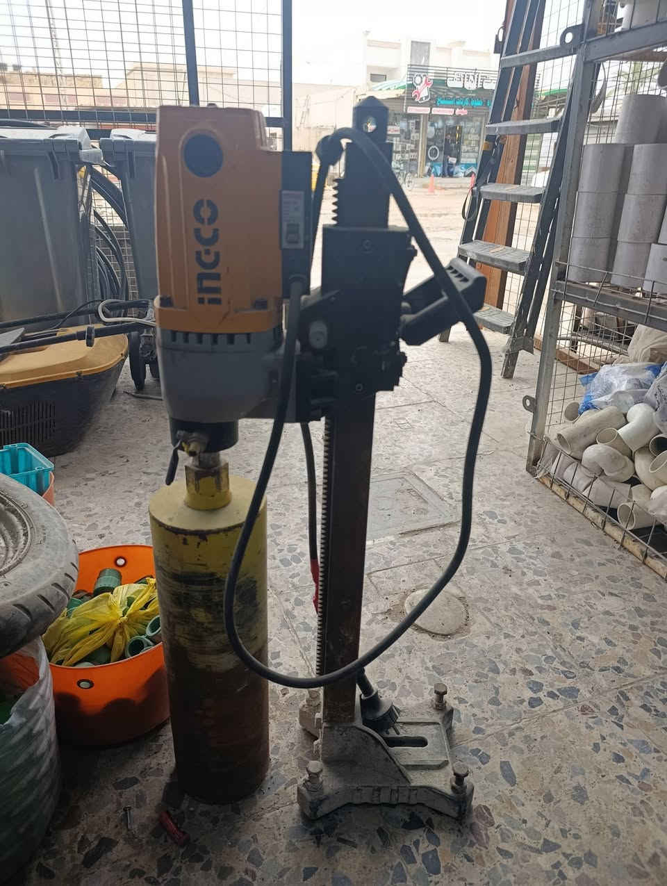 كور ثقب للبيع نضيف ما مستعمل غير مرتين  2800wالسعر 350الف وبي مجال  للاستفسار الاتصال على الرقم ☎️ ***********
