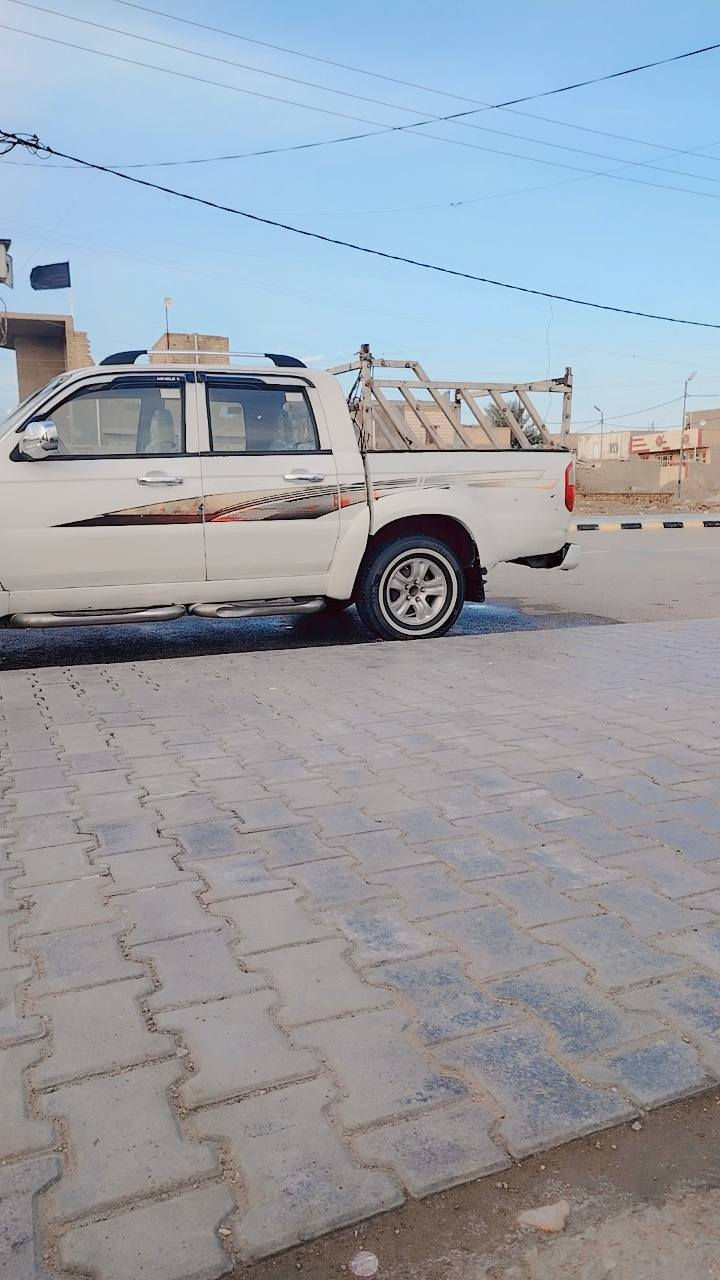 السلام عليكم بيكم اسكاي مديل 13مكفوله مكينه كير اكسل شاصي رقم مثنى مميز رقم انكليزي تبريد ويه السويج بأسمي مداور ثاني يوم سنويه مجدده 30 سياره مصفره من كلشي مكاني واسط السعر ٥٨ وبيه مجال ***********
