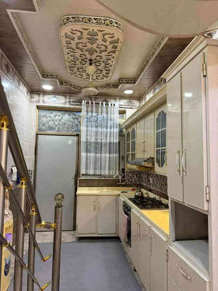 بيت في منطقة ال36 مساحة 107 واجهه 6.5*16.5
قريب ع المعمل مال المرور جهه الحكم ثاني فرع بصف الحايط مال مرور
طابقين يحتوي ع مطبخ عدد ثنين 
استقبال 
هول عدد2
غرف3
صحيات 3
حر ما مطلوب 
السعر 125 وبي مجال
يمكنكم التواصل معنا واستقبال عروضكم العقارية او مراجعة مكتب الوثيق الكائن في حي الحكم السايدين قرب مرطبات فستقه
من خلال الأرقام التاليه
📞 رقم الواتساب:[***********]

#السماوة #المثنى #عقارات #عقار_السماوة  

#الوثيق_خدمات_عقارية_ببصمة_رائدة
