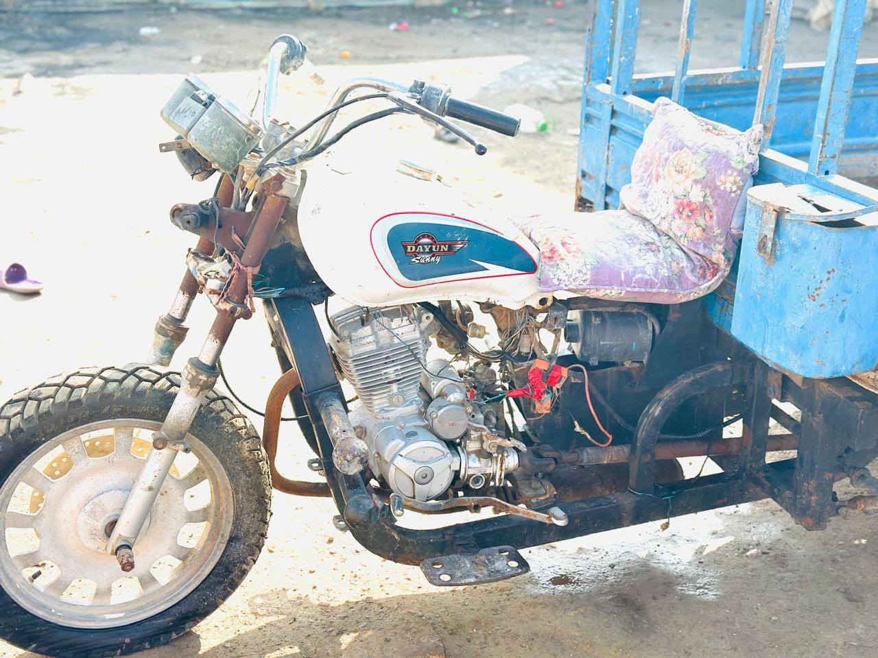 ستوتة لبيع وراق صولي مكينة 24
مكان قلعة سكر ***********
