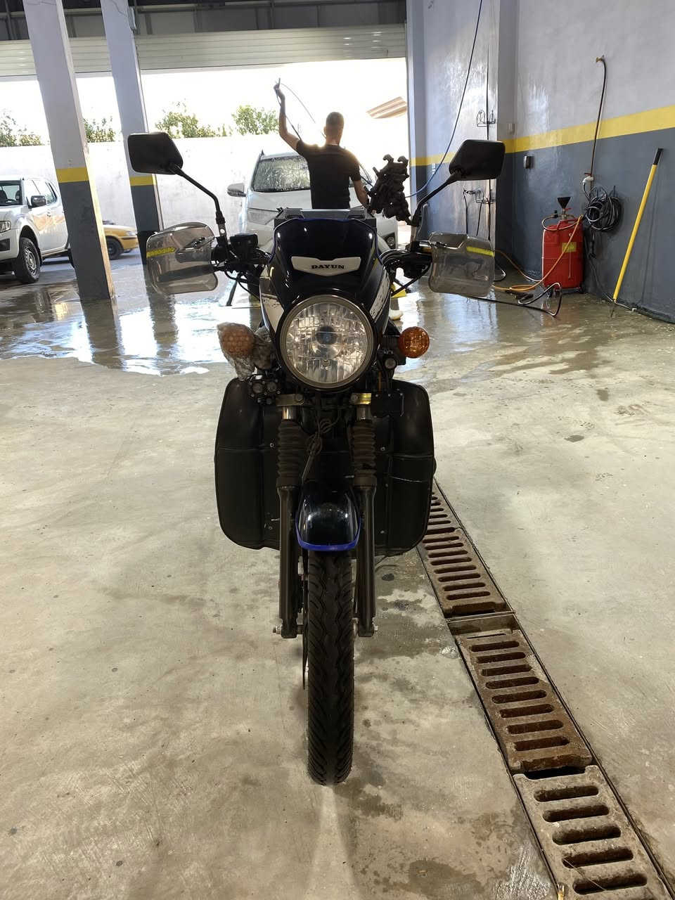 سلام عليكم دراجة دايوان2025
رقم سليمانية جديد تحويل ثاني يوم
يدات هيتر 
لايت زينون ابيض قوي جدا
+لايتات اصفر عدد ٤ ماركة سيزر
دبل بطارية
صندوق gs
شاشة الكترونية
مكينة ٢٠٠
ماشية ١٤ الف 
تغليف حاطه اول ماشتريته يع‌ـنيہ كشر وكشن بلاد
مابيها نقص برغي 
سعرها ويا الغراض كامل ابيع ٢٣٥٠ بي مجال بسيط


**إذا كنت صاحب هذا الإعلان وتريد حذفه لأي سبب، رجاءا أرسل رسالة إلى الدعم الفني**