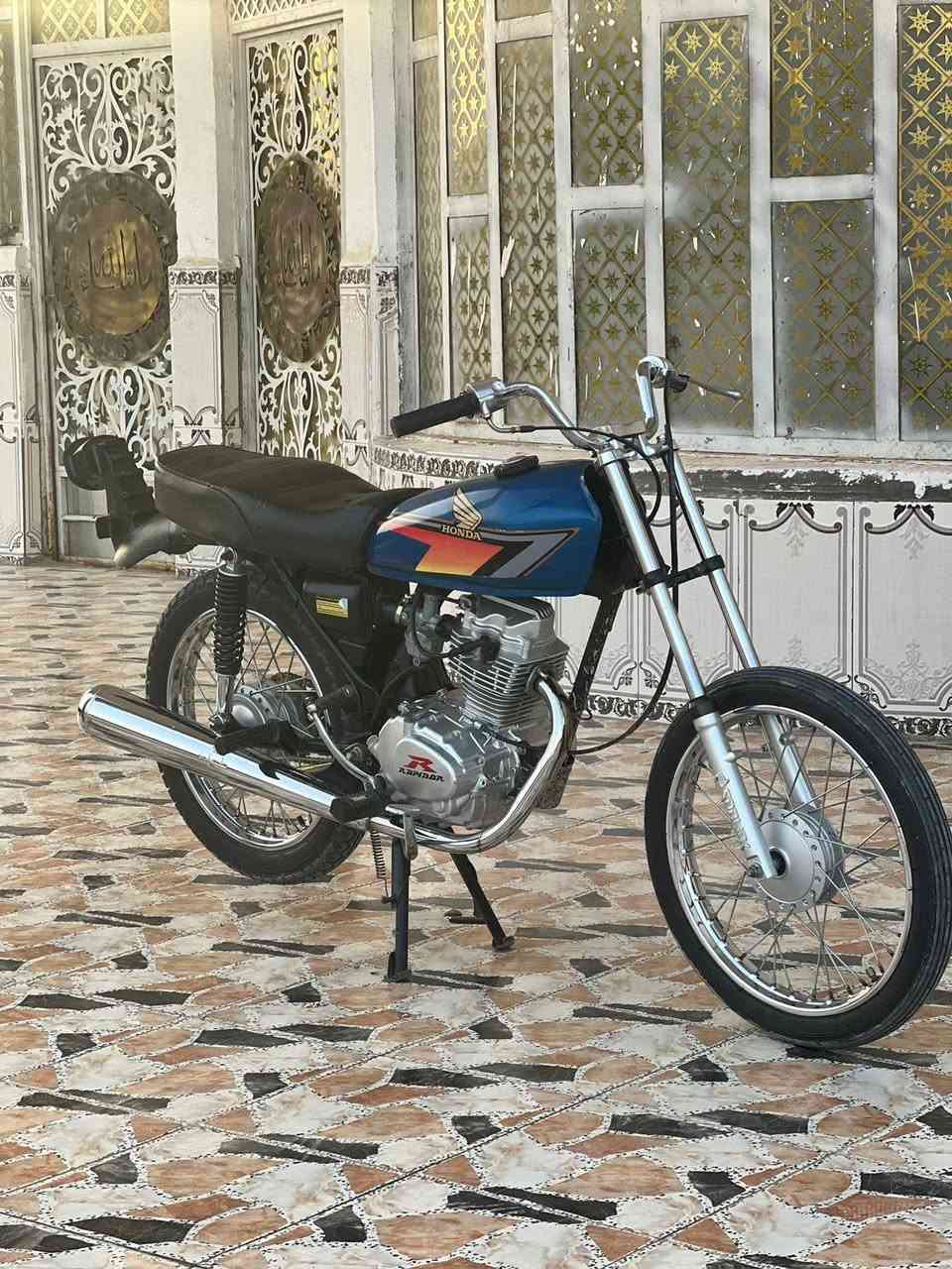 سلام عليكم دراجه للبيع أدوات  رابيدو دراجه نضيفه وجديده مكينه بطله السعر 600وبيه مجال حگ مكاني خور زبير  الجيه رقم التواصل***********
