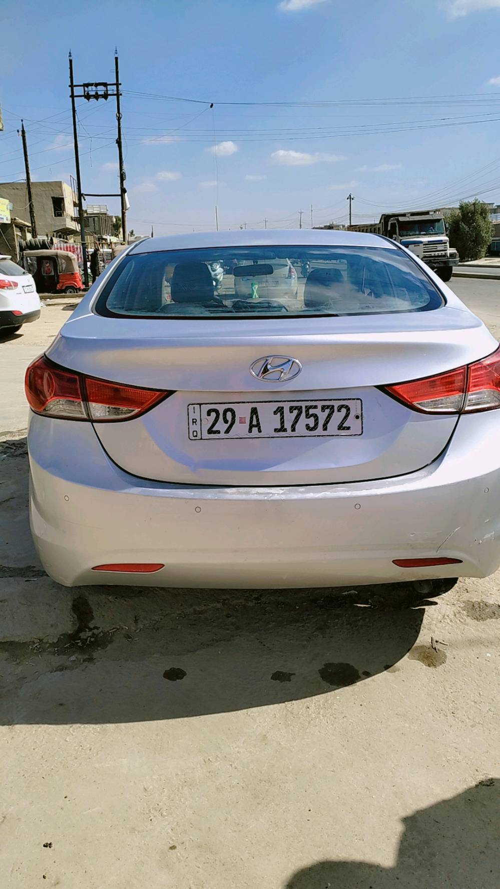 السلام عليكم النتره بيع موديل 2012 
نضام ايكو شفط مري اشاير بالمري حساس خلفي فول تحكم استيرن مكينة 1600 لا دوانس ولا تبخير ولا تنقيص كير مكينه تبريد تدفئه خير من الله صدر جديد تخم تاير باتري جديد سياره متعوب عليها وكله على ايدي لا صبغ ولا تبديل بس صبغ البنيد اثر اجراد ولباقي كله مكفول شكل سياره مثل البصوره وبعد احلى نصبه تخبل رقم واسط انكليزي مكاني حي الزورا بغداد 