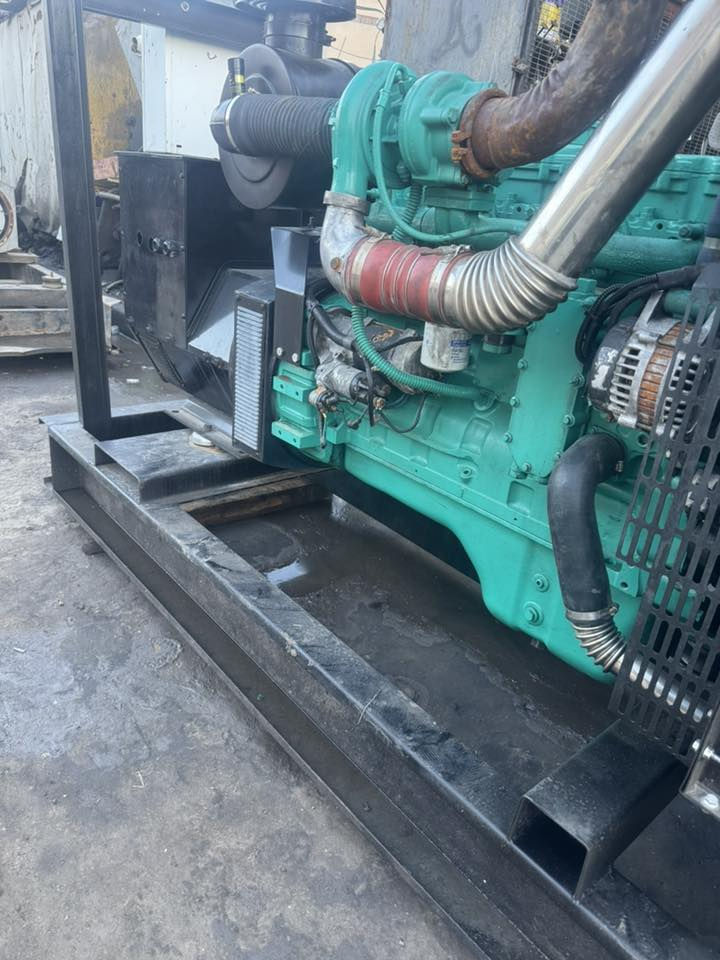 السلام عليكم
مولد كمنز 24 ولف 

سيت بلاد 

250 كيفي 

شرط الحمل 

***********
