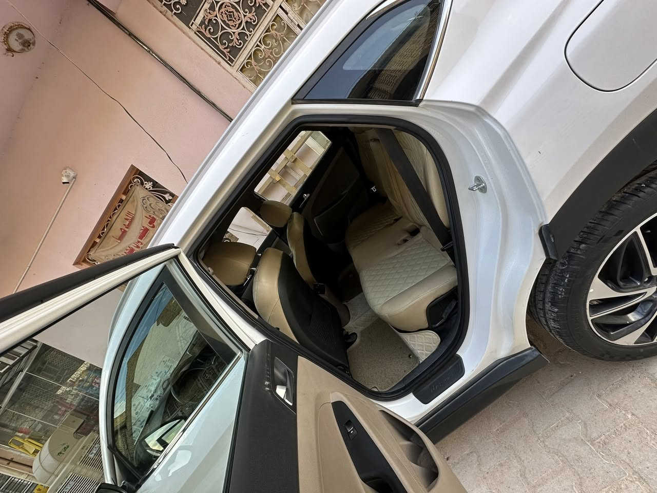 توسان خليجي 2019 فول عدا
الفتحة ماشية114

رقم إربيل الجديد سنوية و هزة
جديدة السيارة بأسمي تحويل ثاني

السياره بيه مكانين بارد
السعر :190 وبيها مجال بسيط
العنوان :النجف كوفه
التواصل واتساب
***********
