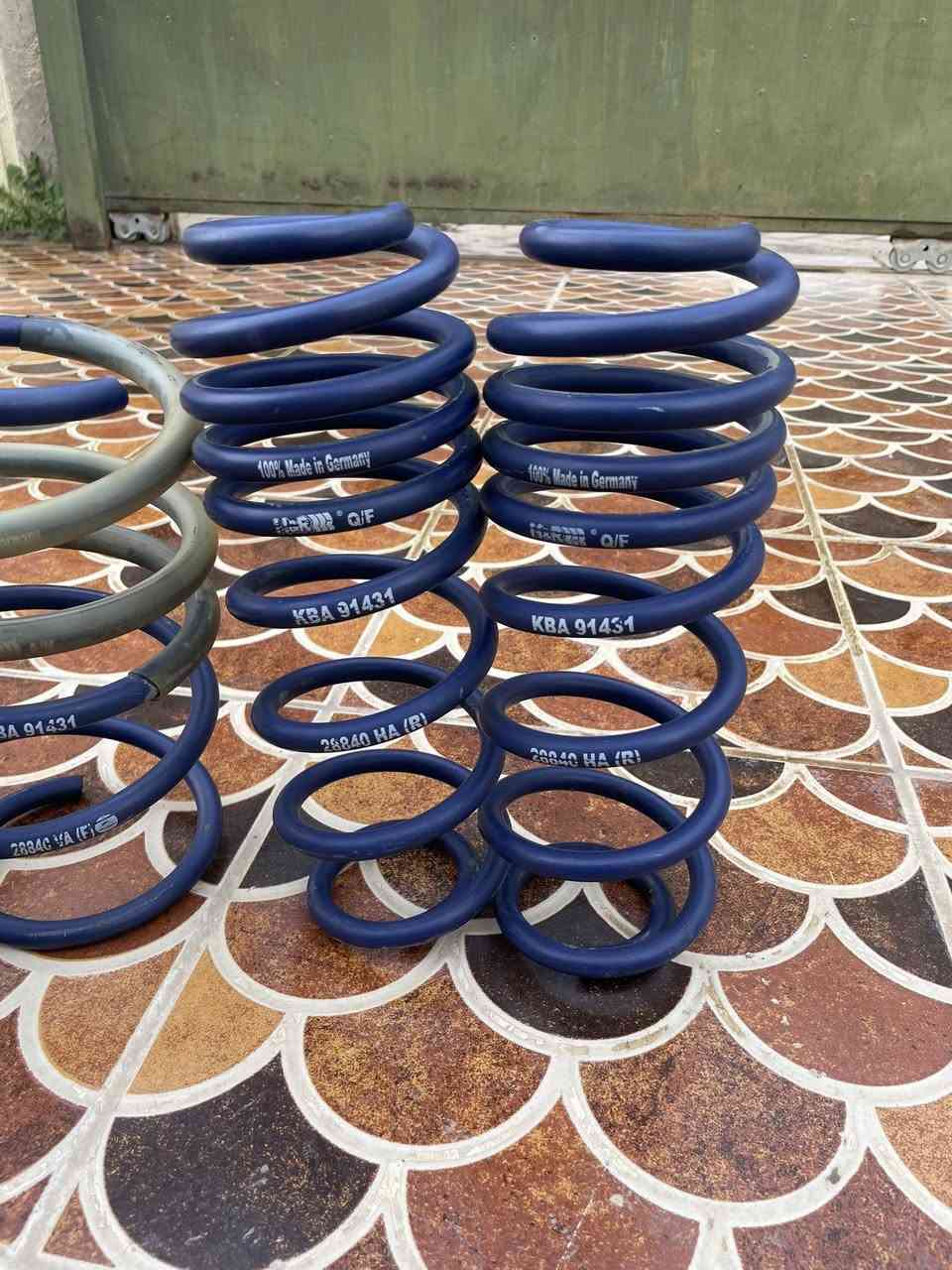 Lowering spring 
لويات تنصية مال كولف mk7 و mk7.5  
ماركة H&R الالمانية  مستخدمة نظيفة 
سعرها ١٥٠$  
 للعلم سعرها جديد بامريكا ٢٥٠$


**إذا كنت صاحب هذا الإعلان وتريد حذفه لأي سبب، رجاءا أرسل رسالة إلى الدعم الفني**