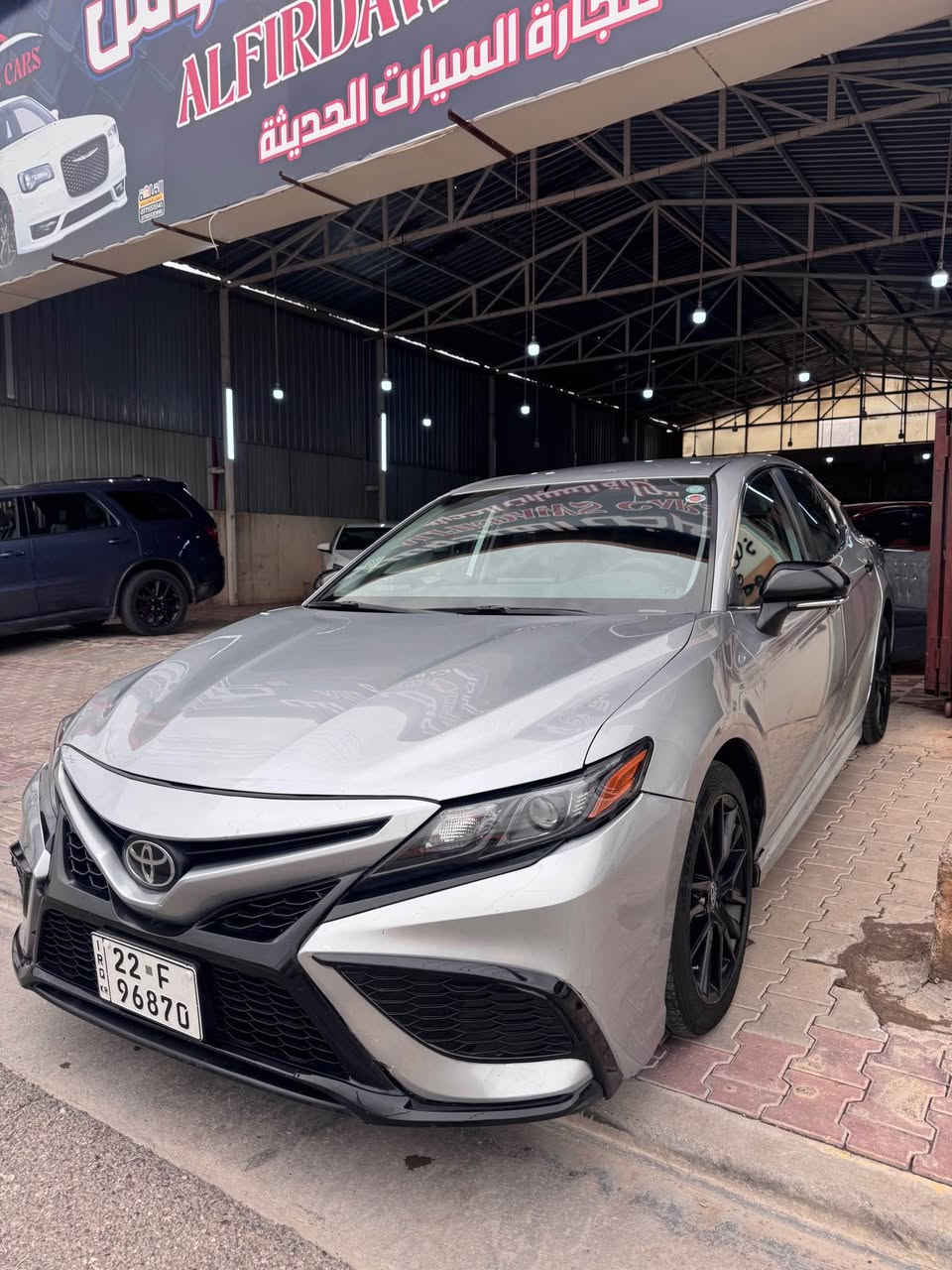 سلام عليكم 
كامري 2022 se
سعر 193
جاملغ خلفي صبغ ونص باب صبغ 
بدون دواخل بدون ايرباك شرط 
*********** كركوك, العراق
