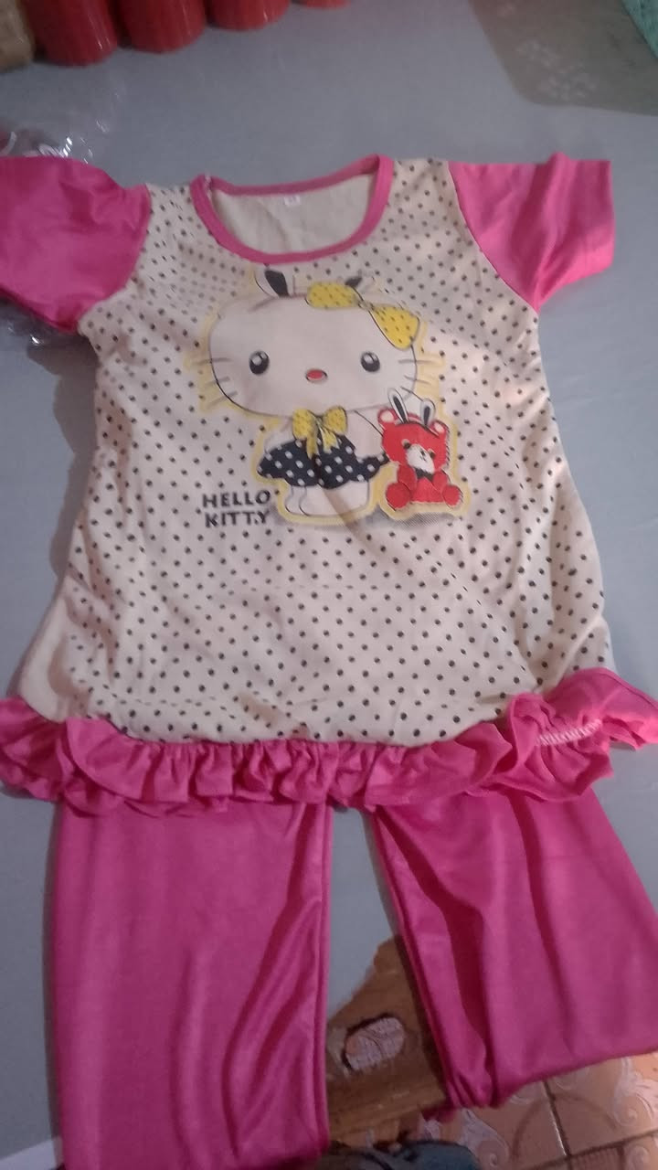 تراك بناتي بي قياسات 
سعر 3
يوجد توصيل


**إذا كنت صاحب هذا الإعلان وتريد حذفه لأي سبب، رجاءا أرسل رسالة إلى الدعم الفني**