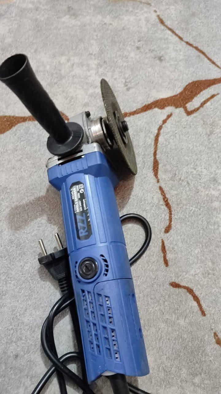 اله لحيم وكوسره  سعر 70 ثنينهم


**إذا كنت صاحب هذا الإعلان وتريد حذفه لأي سبب، رجاءا أرسل رسالة إلى الدعم الفني**