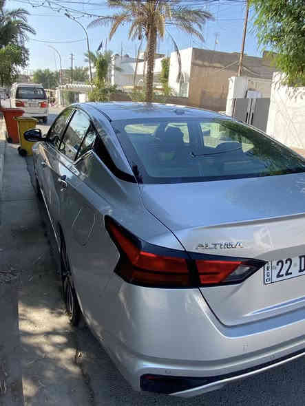 بيع سريع نيسان اللتما موديل 2020 بأسمي فئة SL تلث قطع السعر 145 السيارة خير من الله بدون اي نقص للاستفسار اكثر اتصل ***********
