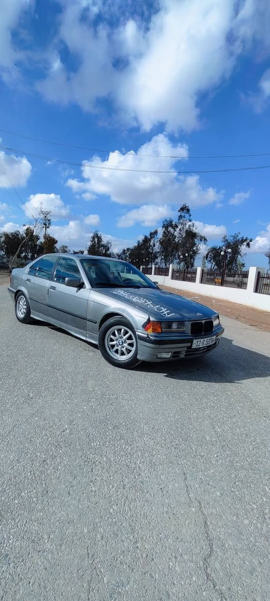 متاح بي ام للبيع
موديل 1991
حجم 318
رقم نينوى مجدد ال 2030
محرك شرط 4 سلندر اصليته 
رقم الهاتف ***********
