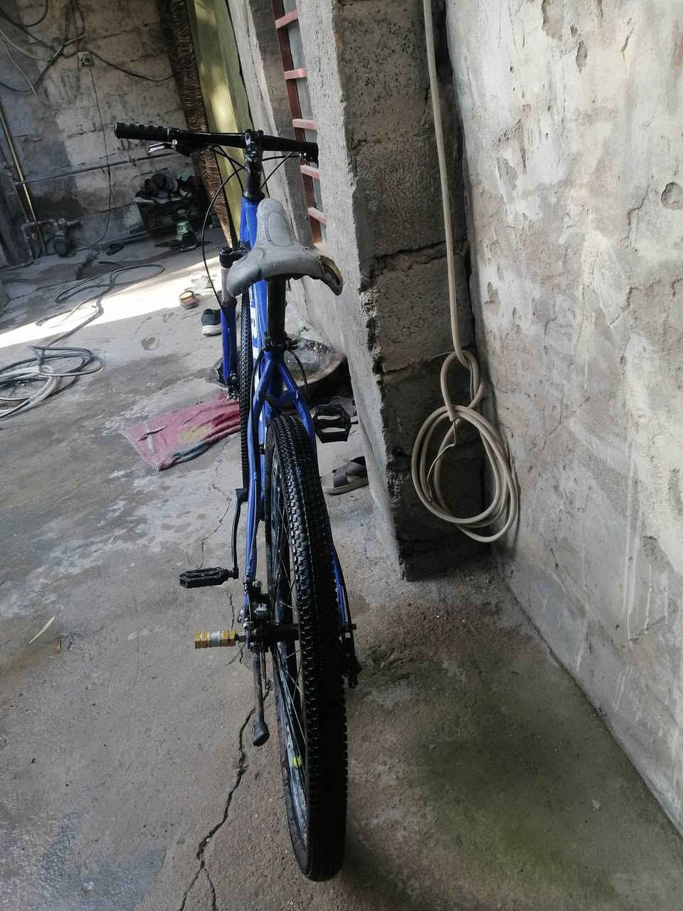 السعر 100 الف *********** الحجم ٢٨
