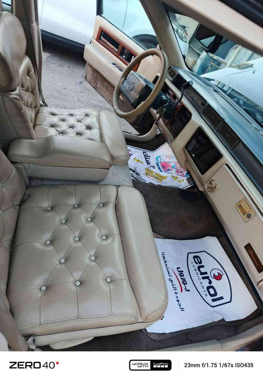 كاديلاك فيلتوود بروگهام 
(كلاسك ومن النوادر في كل العراق )
*********** بي واتساب
السعر ١١٠ ورقه 
موديل ١٩٩٢
السياره بلاديه وماشيه ١٩٠ حقيقي
محرك ٨ سلندر
(السياره ملكيه وجاهزه وجديده )
كشنات كهرباء السايق والبصفه والخلفي هم
داخل جلد فخم جدا
تبريد قطعتين
كل الجام اوتو
كير تعليگ
بيها شاشه شد والمسجل البلادي موجود
كلشي كهربائي بيها شغال
جاهزه من كل نقص رقم انكليزي بأسمي وتبريد شغال وترايك كل العراق شرط
هزه جديده
واكو بعد سيارات كلاسك عندي بأسمي
رقمي *********** بي واتساب
مكان ديوانيه ال بدير
وعندس بعد كلاسك لليريد خل يجي خاص النجف, العراق
