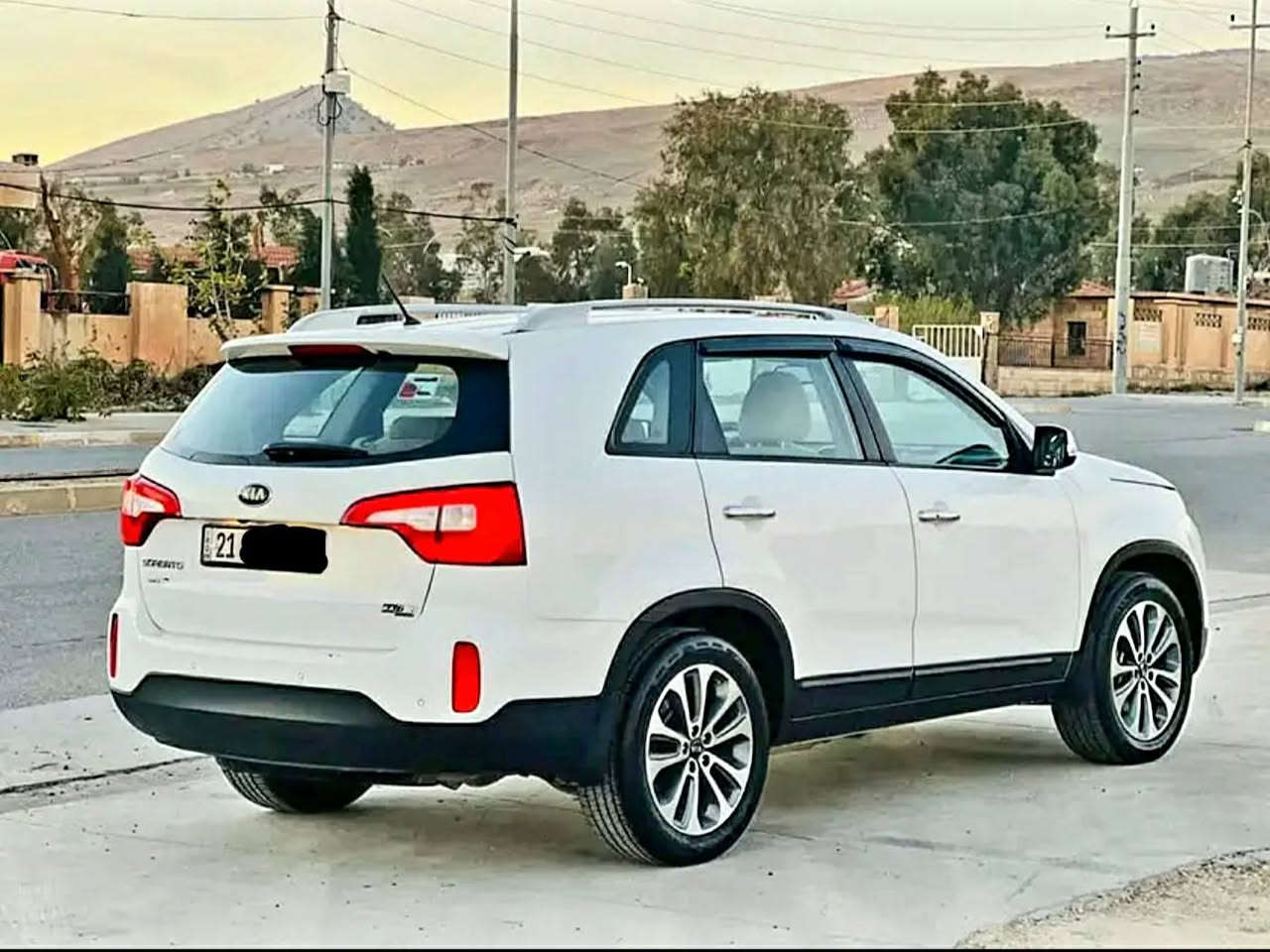 KIA Sorento 2024 
100,000 km ڕۆشتووە
*********** 
نرخ 182 و کەمێک معامەلە
بێ بۆیاخ  بەجوانی و پاکی ماوەتەوە ‎گێڕو مەکینە و هەموو شتێکی بەشەرت نەکراوەتەوە 

بصمەیە ،سوکان فولیوم،تحديد سرعة
،حاس پیش و دواوە ، تەبریدمركزي ، بلاجیکتۆر  ، نیزامی eco ی هەیە  ، ٣ ریز کوشن ، ئاوێنە ئیشارەتە ، فولە بەس سلاید نییە.....

رەقەم و سەنەوی تازەیە‎ ، بێ تەقەوڕەقە ، چوار تایەی تازەی لەژێرایە  مسرەفی یەک دینار تیانییە
 
بە سفرییەوە لای خۆم بووە زۆر پاکە ماڵی دۆستە...
سەنەویی تازەیە تا 2031 .... السليمانية, العراق
