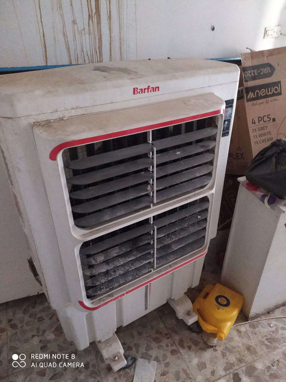 سلام عليكم لبيع مبردة بلاستك نظيفه جدا مستخدم شي قليل ***********
