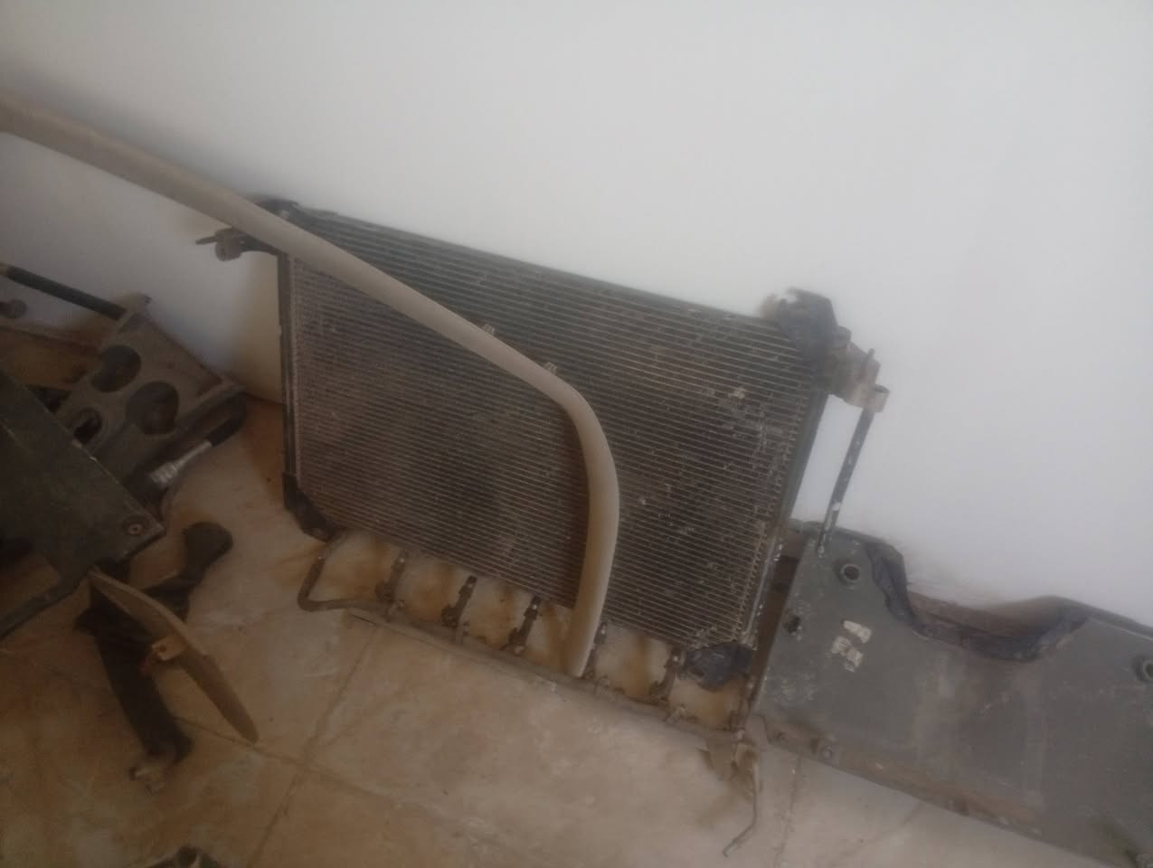 غراض بلايزر للبيع
وكماليلت كرك ستيل وحبل ونشره واريل وراتيتر بلايزر تفصيخ بطاين مال جنطه ودكشن بارد مال كصه  وقاعده نوزلا ت  كامله كلهن ب ٣٠٠ الف دينار
***********
