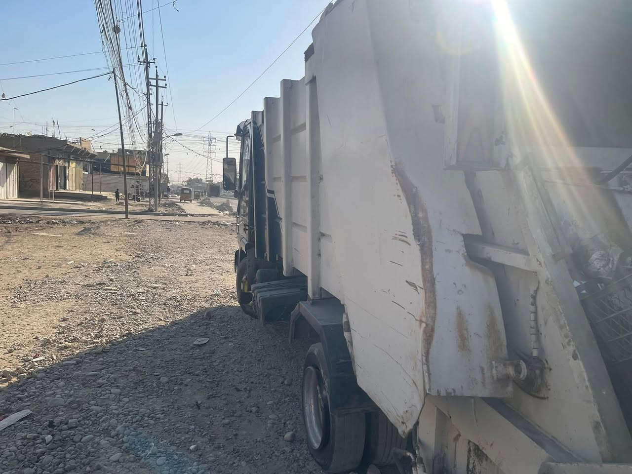 سلام عليكم  فيكو البيع 2008 بسم شركه 
سياره جاهزه الشغل  سياره خير من الله مابيه كل نقص بم ونورات  مجفتات جديد  سياره كبل.  الشغل 
رقم هاتف  ***********
