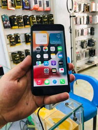 آيفون ٧ بلس • ١٢٨ • بطارية ٧٧%