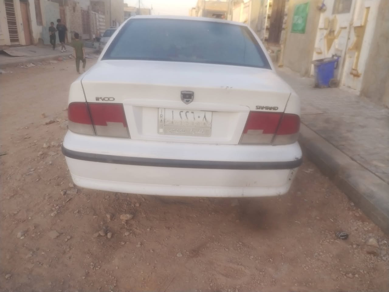 سياره سمت للبيع السعر ٣٠ وبيها مجال مكينه وكير مكفولات سيارة نضيفه بيضة حلوه معتاز الشراي يطب خاص وتصال على خط *********** اني معتاز فلوس
