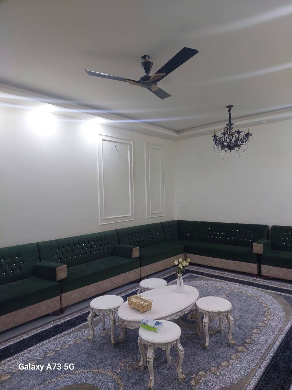 يعلن مكتب المرتضى للعقارات عن توفر
بيت حديث للبيع ، في الجنينة ، قرب شارع المصلحة ، موقع جدا ممتاز
يتكون من 3 طوابق ، بناء 2023 درجة اولى
المساحة / 210 متر
الواجهة / 10.5 متر
يحتوي على / 6 غرف 4 منها سويت وصالة واستقبال ومطبخ وكراج وحديقة وصحيات
سعر البيت / 675 مليون

توجد لدينا عروض اخرى
للأستفسار الاتصال على الارقام التالية
قسم البيع / *********** - ***********
قسم الايجارات / ***********
نستقبل كافة العروض والاعلانات نشرها وترويجها مجانا
عنوان المكتب / الجنينة / شارع جامع الكرناوي / مقابل فتافيت سنتر
