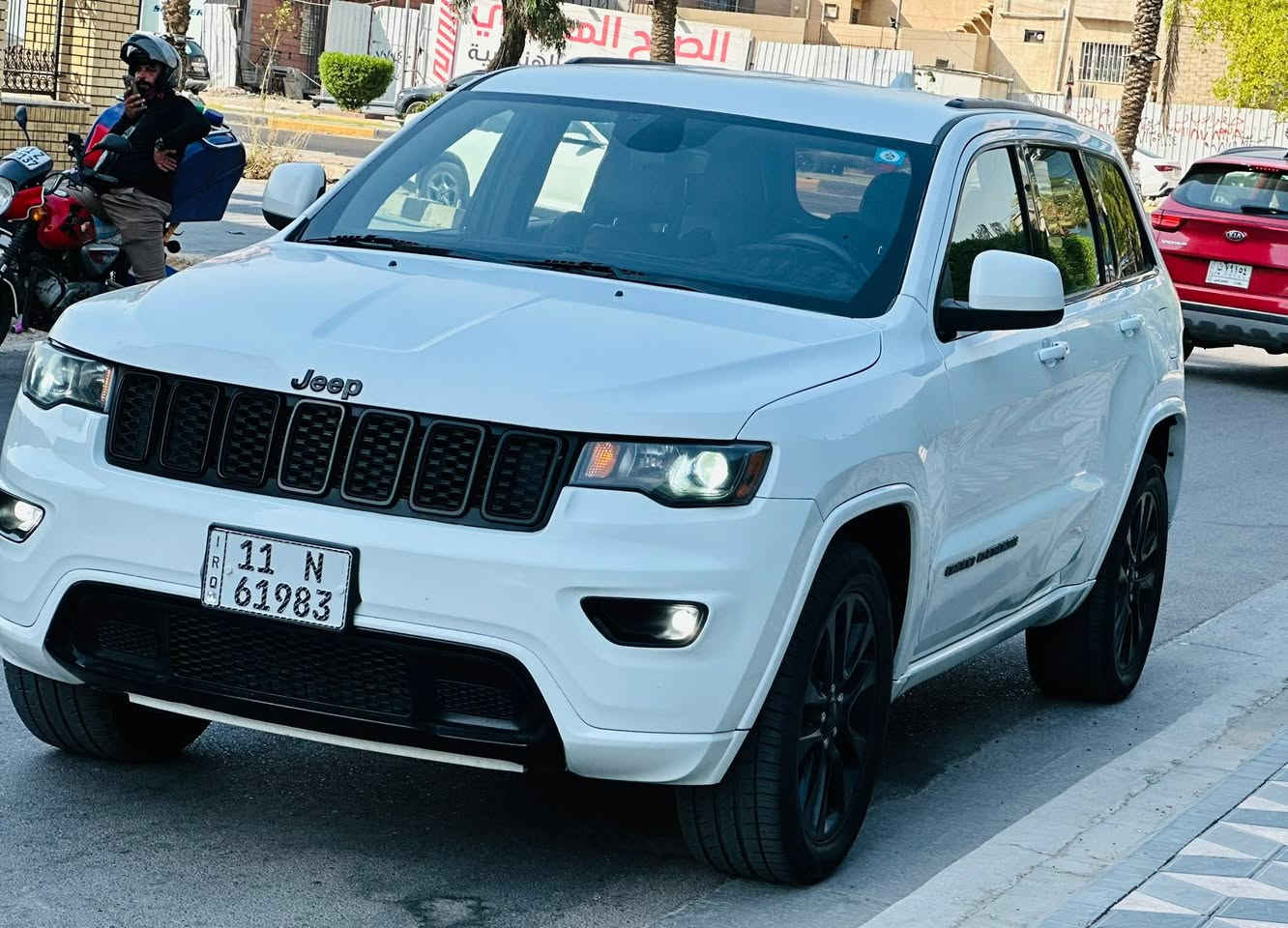 جيب بلاك توب 2019
رقم بغداد (11) بسمي سياره تحويل ثاني يوم 
1.حادثه جاملغ امامي حافت البنيد فقط بدون دواخل 
وهنا صار بيه شبرين  داير مال الباب  سايق فقط 
2.السعر  188$ وبيه مجال  بسيط 
3. حجم المكينه 6 سلندر 6.V مكفولة 
ماشيه 70 ميل سياره جديده 
4. رادارات خلفي 
5. كشنات جلد و شامو 
6. شاشه كبيره 
7. كامره خلفيه اصليه 
8. حساسات بلادي 
9. لايت + لايت زنون 
10. نظام سبورت نظام ايكو نظام مانع انزلاق 
11. بصمه + تشغيل عن بعد 
12. صندوق كهرباء 
13. نظام اقتصاد من توكف بالزدحام تطفي 
14. كشنات تتفئة + ستيرن تتفئه
مكان سياره بغداد 
اتصل ***********
