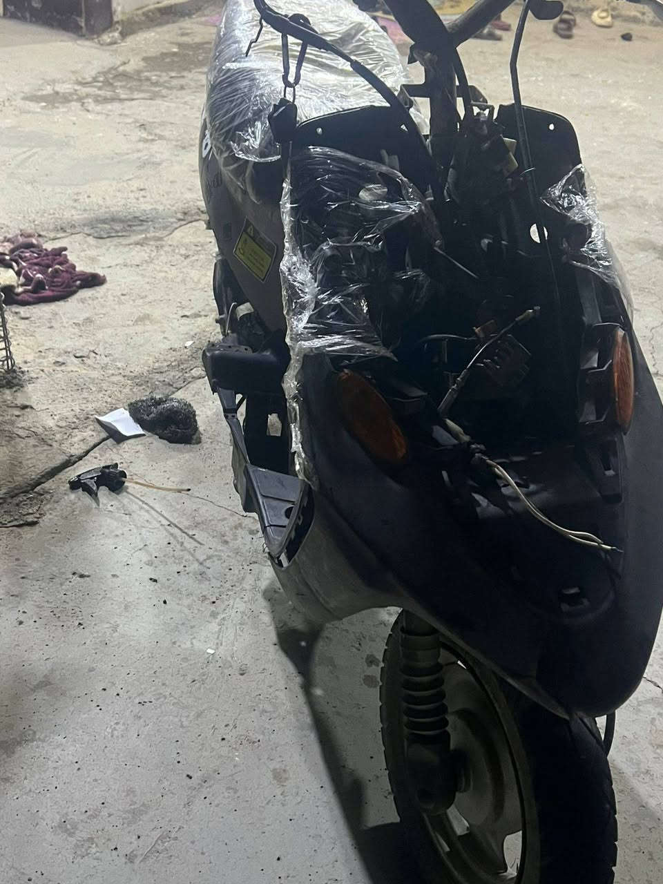 السلام عليكم دراجه بيجي 9 زروف 
شركه ياباني ياماها
سرعة 60
دراجه جديده يرادله فقط كفرات ولايت
تشتغل يرادله فقط جوين او دكشن
راسلني ونتفق على السعر 
مراسله الصفحه او واتساب *********** بغداد, العراق
