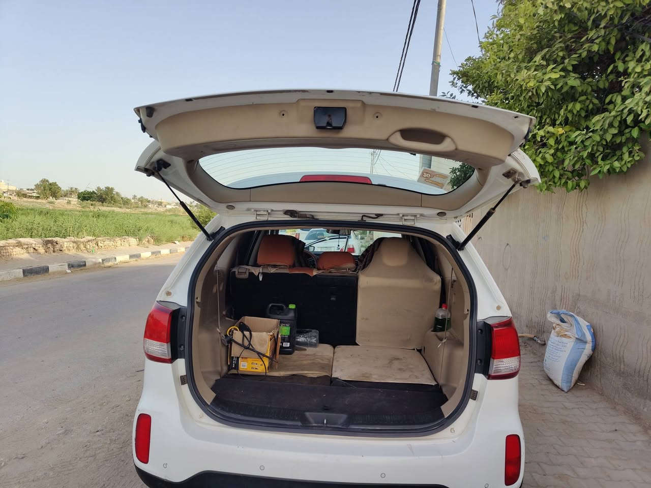 كيا سورنتو موديل 14مسجله 13خليجي 4سلندر محرك جي دي آي  بصمه لد امامي.  نظام ايكو تبريد3قطع ترحيب بالباب بدون صبغ فقط بارد بالباب الايمن  كبير محرك مظمونات  السياره قبل 5سنوات ظفتلها كازكت ثاني لتفادي الادونز   البنزين عادي التفويله تمشي 500كم. العنوان النجف/المشخاب رقم الموبايل *********** السعر155
