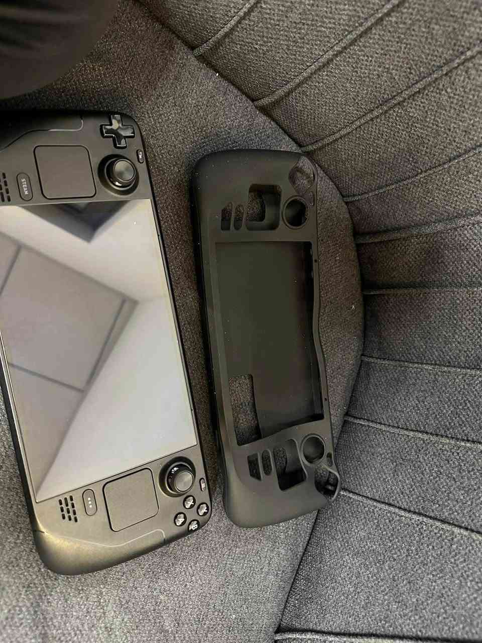 ستيم نسخة اوليد مو لعادي رجاء مو تجي وتنطي سعر مل عادي
موصفاتة ذاكرة 512 بطارية 100شرط 
وية ملحقات رام 64 
لاسق شاشة
حافظة 
وحقيبة 
وشاحنة 
مكاني موصل لا يوجد توصيل


**إذا كنت صاحب هذا الإعلان وتريد حذفه لأي سبب، رجاءا أرسل رسالة إلى الدعم الفني**