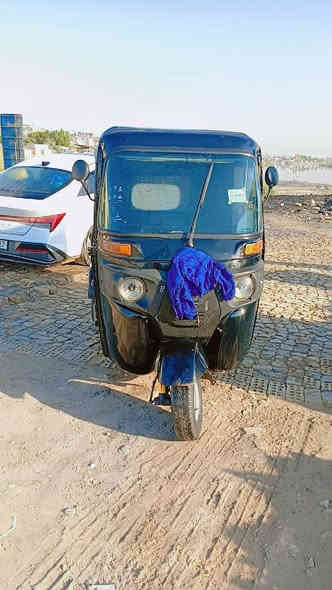 السلام عليكم ورحمه الله وبركاته 
تكتك لبيع 2020/11/21 
خير من الله اوراق اصليه وياك لحد ترقيم 
مكاني بغداد الرصافه 
السعر 5900
 نتصل أو واتساب 
***********
