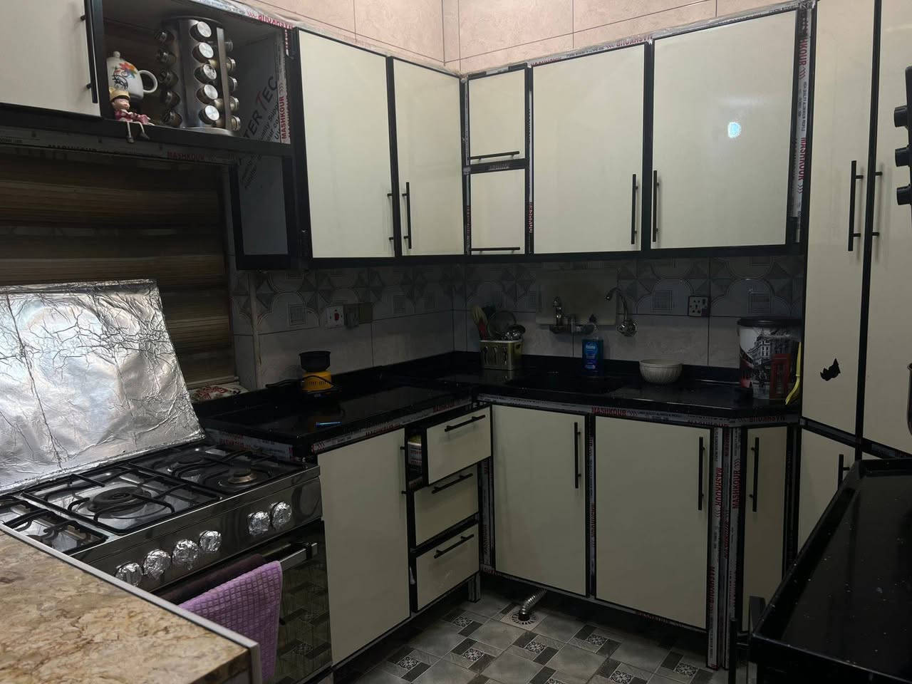 سلام عليكم بيت للبيع مساحه 116 طابق واحد عنوان دور الصحه ‭0771 632 2179‬
