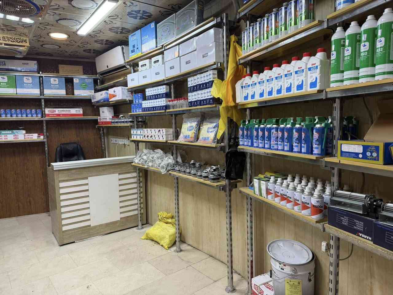 يوفّر محل أبو ميس جميع مستلزمات التبريد والتكييف بشكل متكامل
نمتلك تشكيلة واسعة من الماطورات، غازات التبريد، النحاس بجميع القياسات،
إضافةً إلى كافة العدد والمواد الاحتياطية الخاصة بأعمال التبريد والتكييف،
وبمواصفات عالية وجودة مضمونة تناسب متطلبات العمل المهني.

نحرص دائماً على توفير
✔ أفضل المناشئ
✔ أسعار مناسبة وتنافسية
✔ التزام وثقة في التعامل

📍 اسم المحل: أبو ميس
📌 الموقع: السنك – سوق التبريد
📞 رقم الهاتف: ***********

محل أبو ميس… خيارك الأمثل لكل ما يخص التبريد والتكييف
