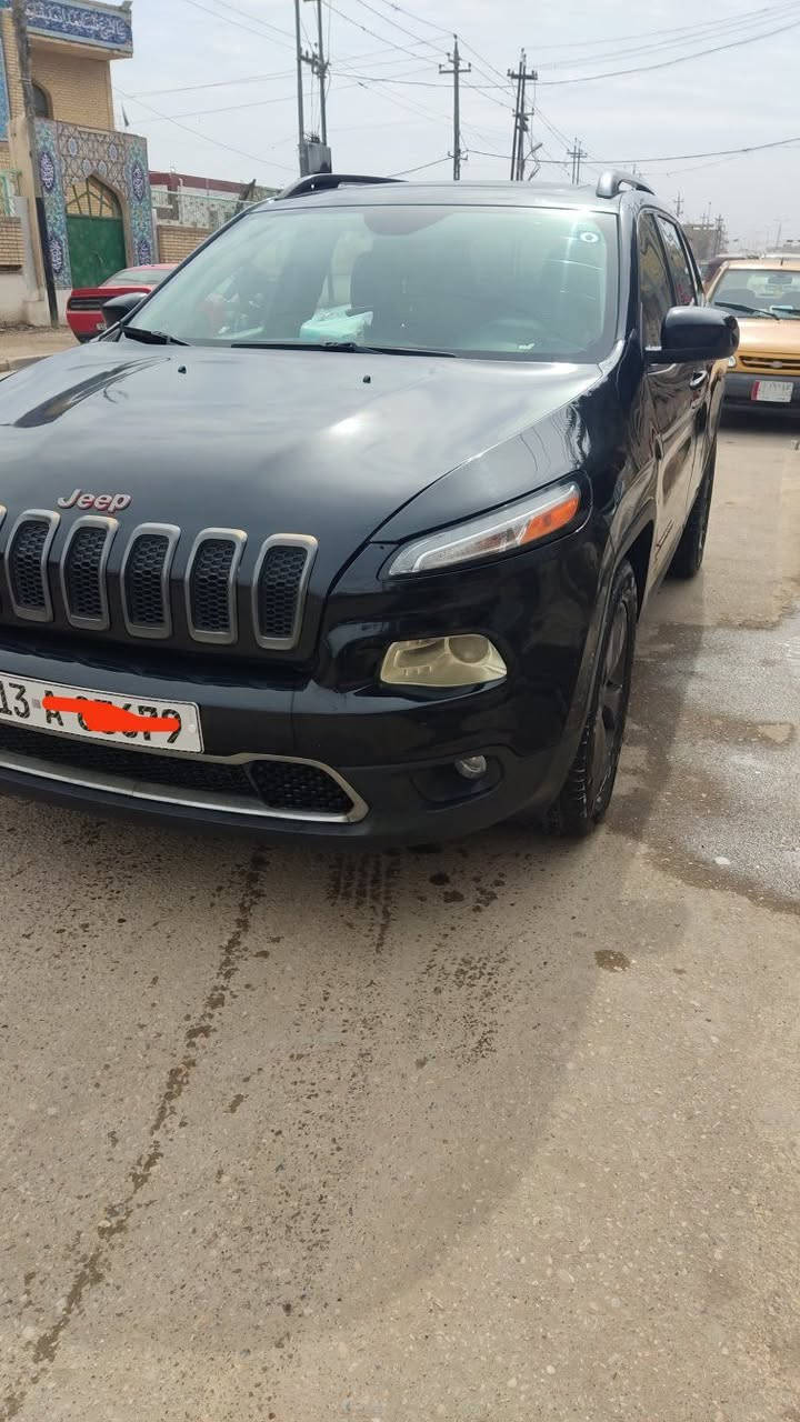 سلام عليكم جيب بزون لبيع ميسان حره تحويل ثاني يوم بسمي الرقم الجديد لغايه 2030 حادثها جاملغ وبنيد منشور صور  الحادث سياره مكينه 2400 اربعه شاشه كبيره فور ويل تشغيل بعد كشن كهرباء بنراما فتحتين كشن تدفئه وتبريد كشن ذكي  سياره كير مكينه تبريد حداديه تايرات جاهزه مكاني ميسان مركز المدينه السعر 123 ورقه بيها مجال قليل لاستفسار ***********
