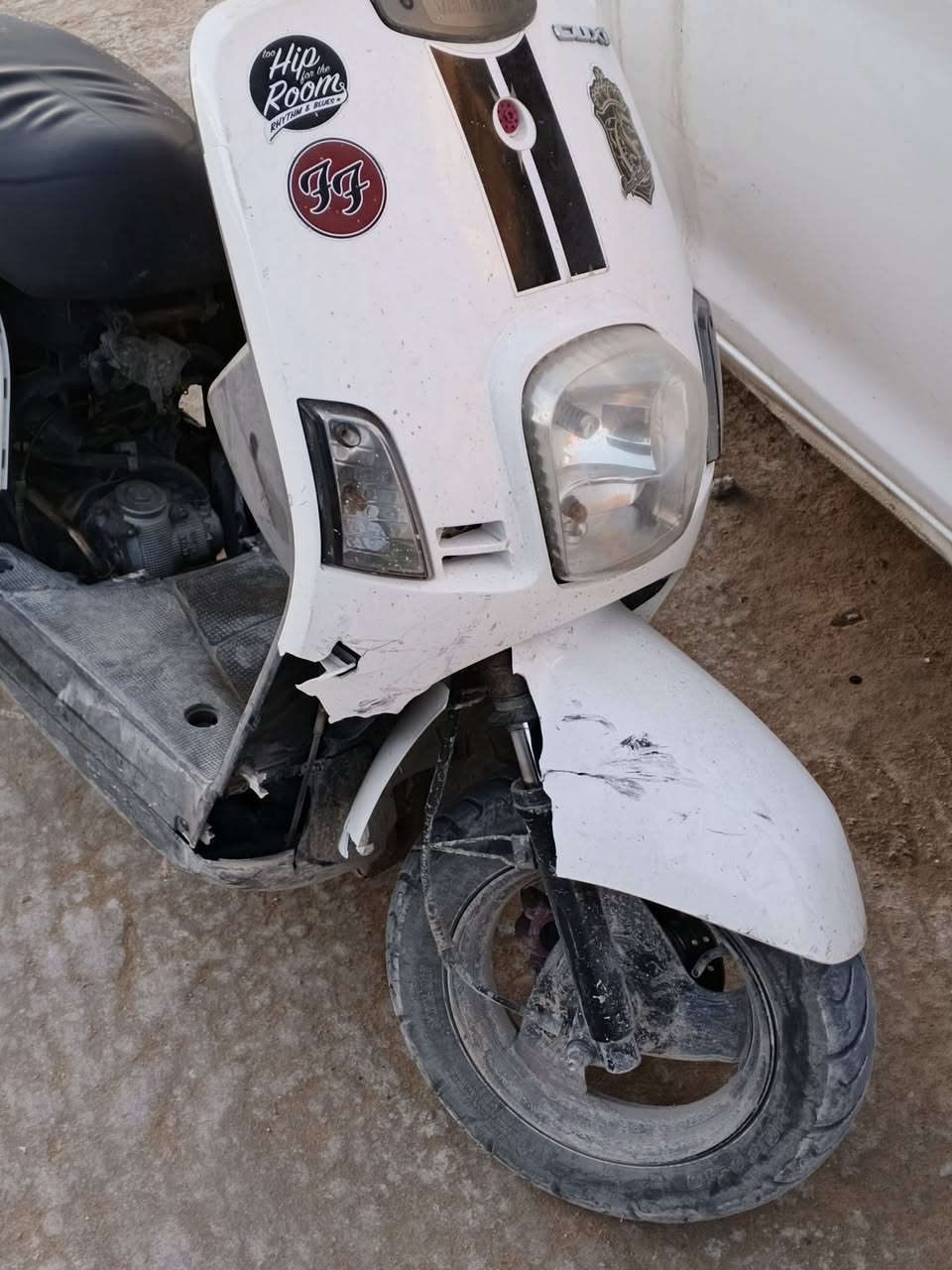 سلام عليكم ماكس بوليسي
مكفولة من كلشي جديدة بمعنى الكلمة فقط صورة الحادث 
بيع مستعجل 
***********
