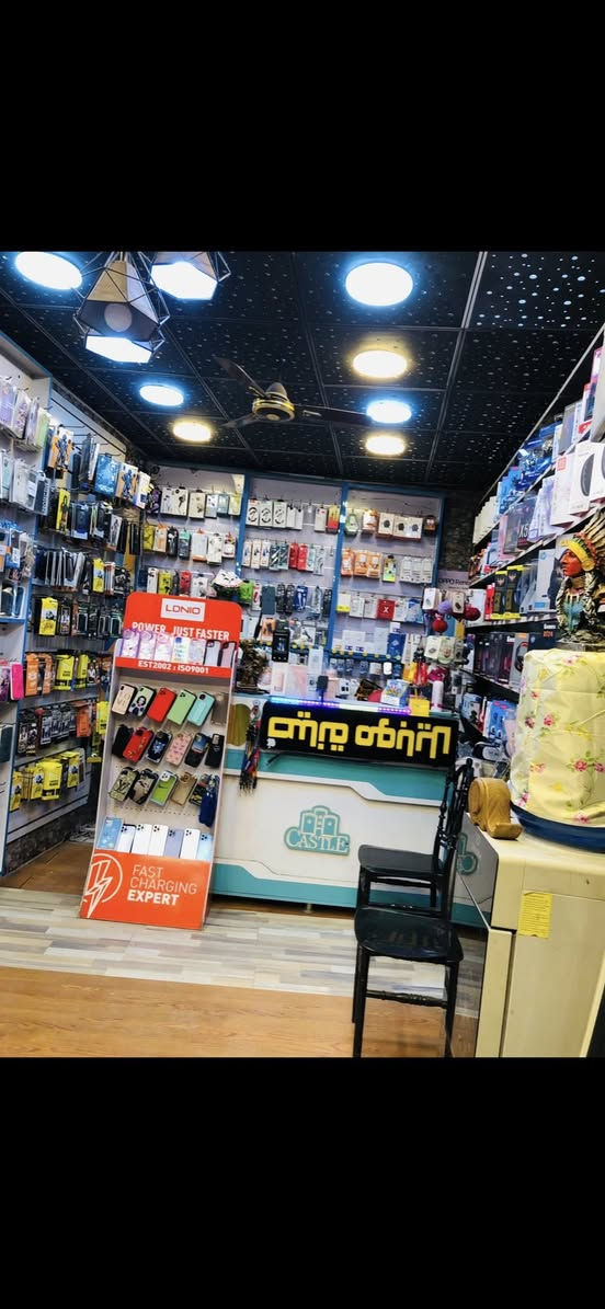 السلام عليكم 
ديكور كامل رفوف وهوكات وميز صيانة للبيع  النجف حي المهندسين ***********
