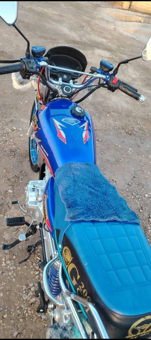 السلام عليكم.وينه اليدور جديد ومناسب ومكفول  دراجه سيفان بريطاني هونزده الأصلي باب اول مكينه 200 اصل كلج عمبار وبريك عمبار دهن وضع ✈️كفاله من كل النواحي وياله عنكبوت تايرات جوبلس لون 💜 مرغوب دراجه رزنه وفول مال جناي كله شغال ومكفول دراجه بصمه تشغيل عن بعد كامله مكمله موديل ( 25)السعر خاص المكان بابل الحمزه الغربي خيكان  لاستفسار *********** 🩷🩷
