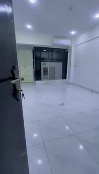 للايجار: شقة في الوزيرية (طابق ثاني) 📍 ✅ غرفتين وصالة + خدمات.  ✅ تتمي...