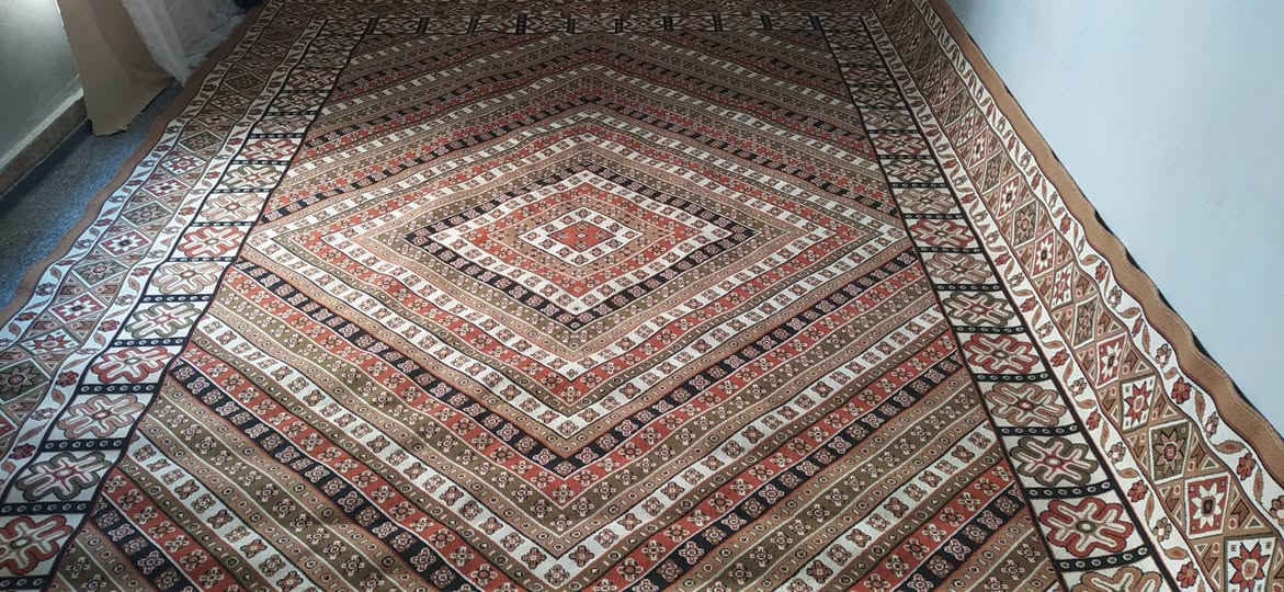 سلام عليكم
للبيع مكاني كركوك سعر ثيناتهن 50 بي مجال بسيط 
الابيص 
 طول 3 امتار و75سم
العرض 3 امتار 

فرشه الجوزي
عرض 2،متر 94سم
 طول 4 امتار


**إذا كنت صاحب هذا الإعلان وتريد حذفه لأي سبب، رجاءا أرسل رسالة إلى الدعم الفني**