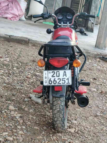 دراجه موديل 21 مرقمه كامله سعر 1,725 وبي مجال 
ديالى ناحيت العباره حد الاخضر يحب يتصل وهاذ رقمي ***********
