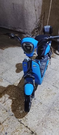 دراجه شحن حجم 14السرعه 45بيهه نواقص قليله كلش والشاحنه بيهه عطل تصلح ي...