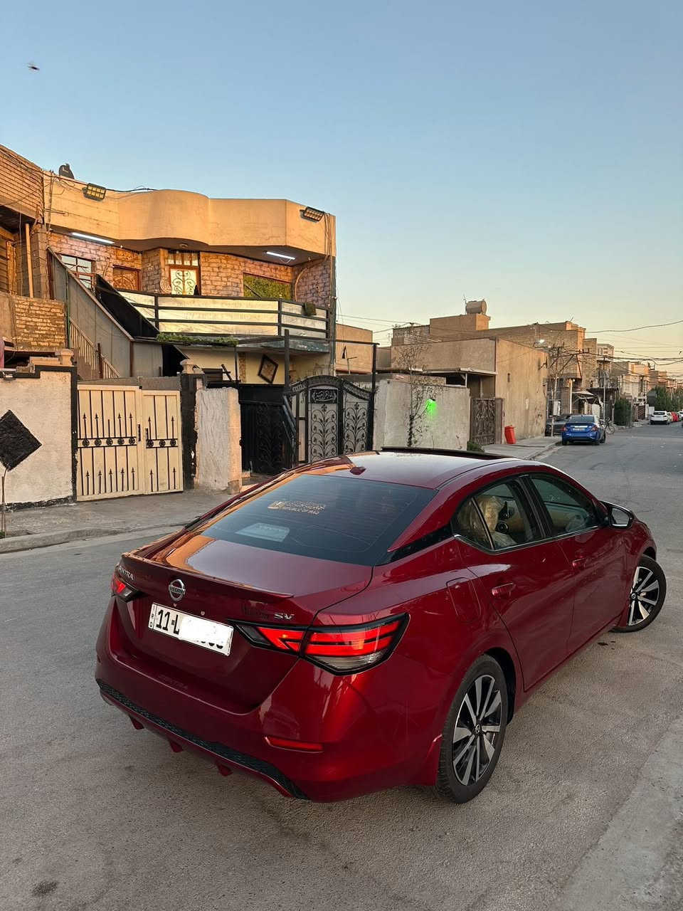 نيسان سنترا 2022 
بيها 3 قطع صبغ وحادثها موضح بالصور 
فول مواصفات 
السعر 135 وبيها مجال 
كشنات جلد لونين 
كشن كهرباء 
كشن + ستيرن هيتر 
فتحة سقف 
رادار امامي 
رادار جانبي 
رادار خلفي 
انارة داخلية بلادي تغيير الوان 
مكان السيارة بغداد 
مكلف بالنشر 
الاتصال بالرقم ***********
