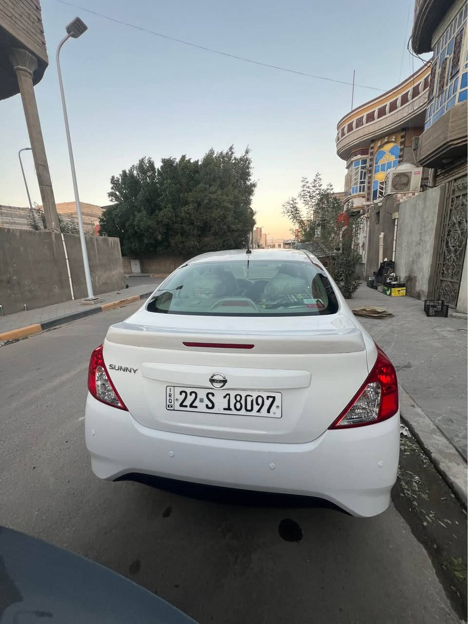 نيسان سني مصري حره كفاله عامه من شخص ماعده شبر كارت بجاملق فقط ولباقي كفاله حت من شخط ماشيه ١٠تالاف سياره كارتون اجدد من جديده سعر ١٢٧وبيها مجال كلش بسيط  معرفوفه موصفاتها تبريد خلفي سياره بجيس مال شركه عنوان بصره زبير *********** الزبير, البصرة
