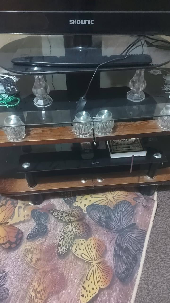 سلام عليكم عيوني كونتر ٨ قطع جديد سعره ٦٠٠ تخم 5 قطع سعره ١٧٥ تحف هم موجوده ميز بلازمه 100 بلازما ت ثنين موجودات مكنسه مال بيت هم موجوده وسعارهن كلش تخبل حجيني وتدلل ***********
