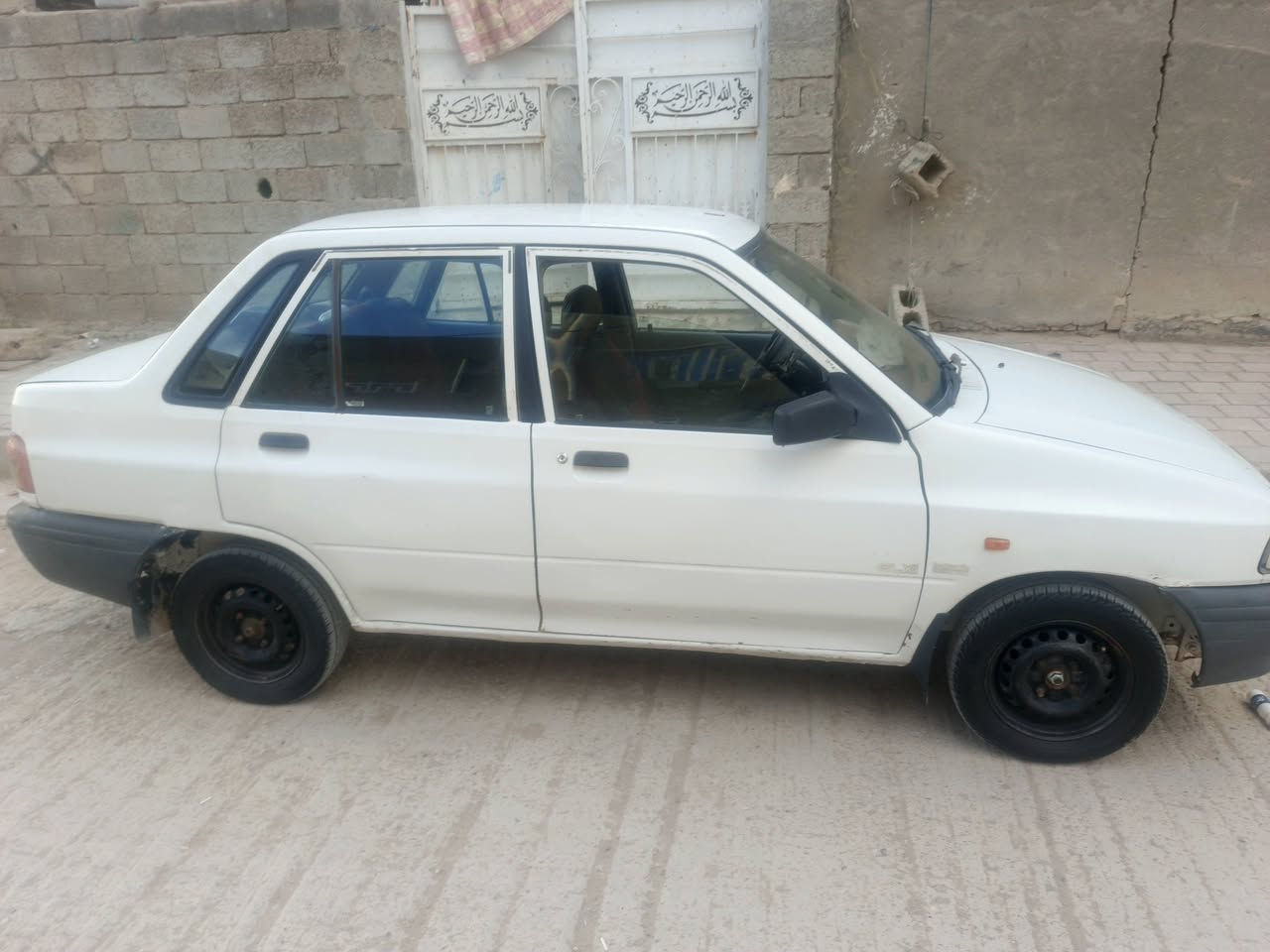 سايبه للبيع سياره كفاله سنويه 29 فقط صفحه اكامله رش جماليه مكاني صويره ***********
