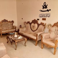 تخم ملكي • ١٠ مقاعد • ٥ طبلات