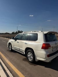 لاندكروز • ٢٠٠٩ • رقم بغداد