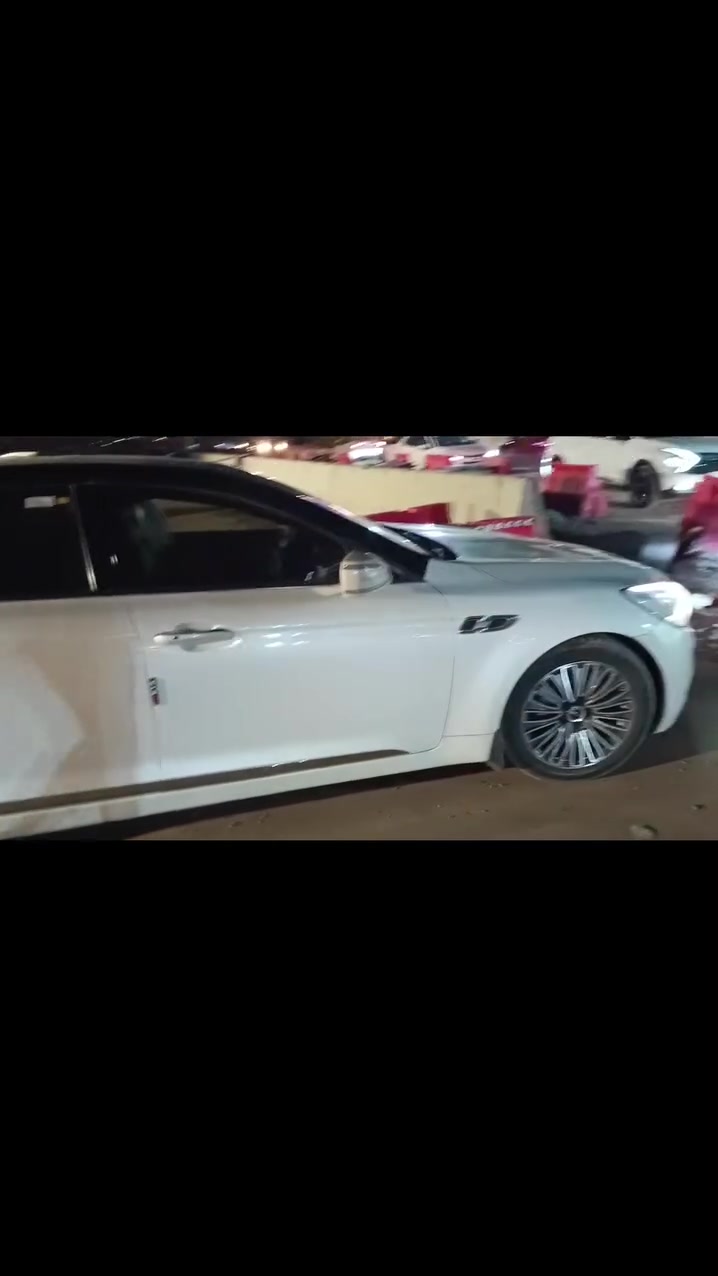 كوريس خليجي 14 لمتدد فول مواصفات للبيع او للمراوس 
الاستفسار الاتصال على الرقم ***********
