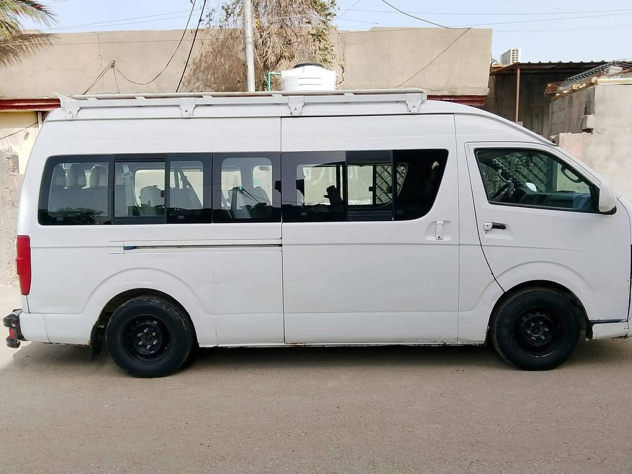جنبي 14 رقم نكليزي سعره 110 تبريد شغال كهربايات كله شغاله شغا محرك بي بوش مصفره هيئه اومرور. ***********
