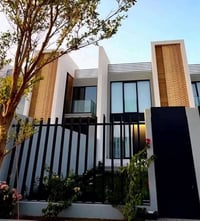 البدور كاردنز ذهبي • بيت ركن • ٢٠٠م