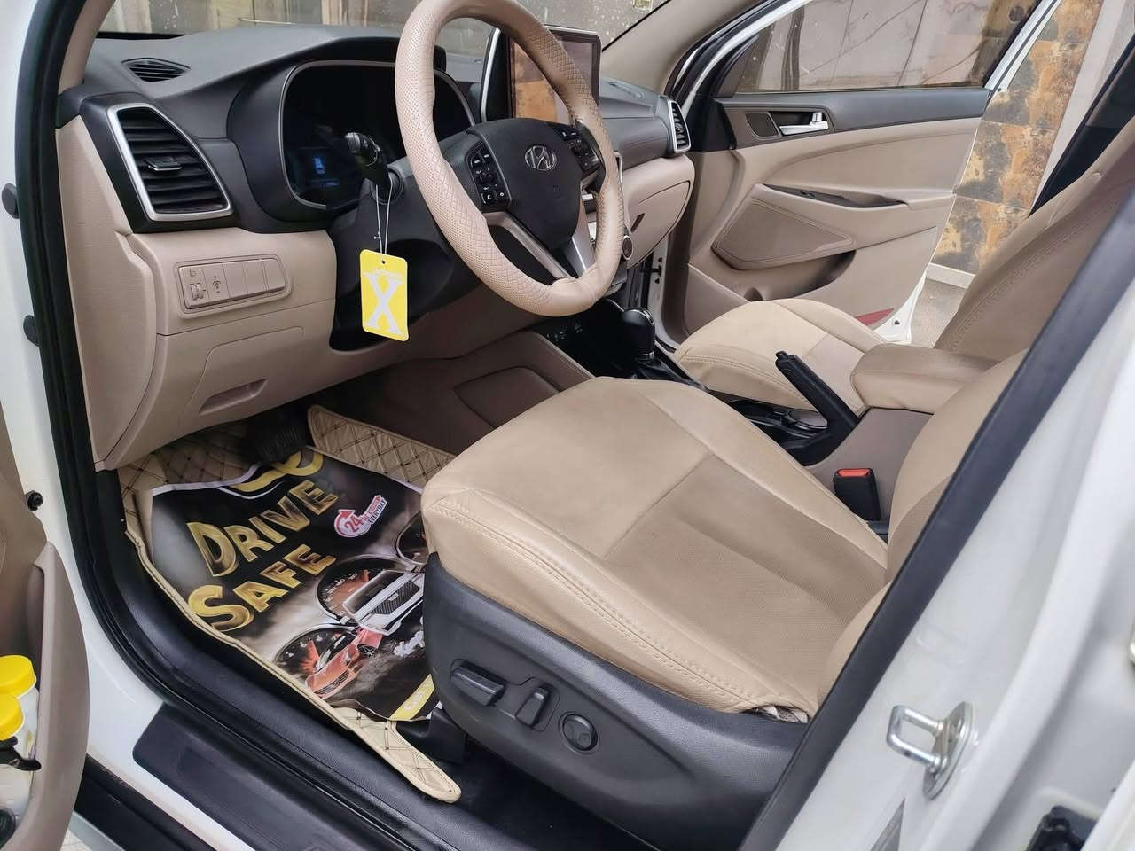 توسان 2021 خليجي مكفوله كفاله عامه من الصبغ والتبديل والبارد والشخط نضيفه جدا كلها على وضع الشركه ماشيه ٤٠ الف
للأتصال بالرقم ***********
