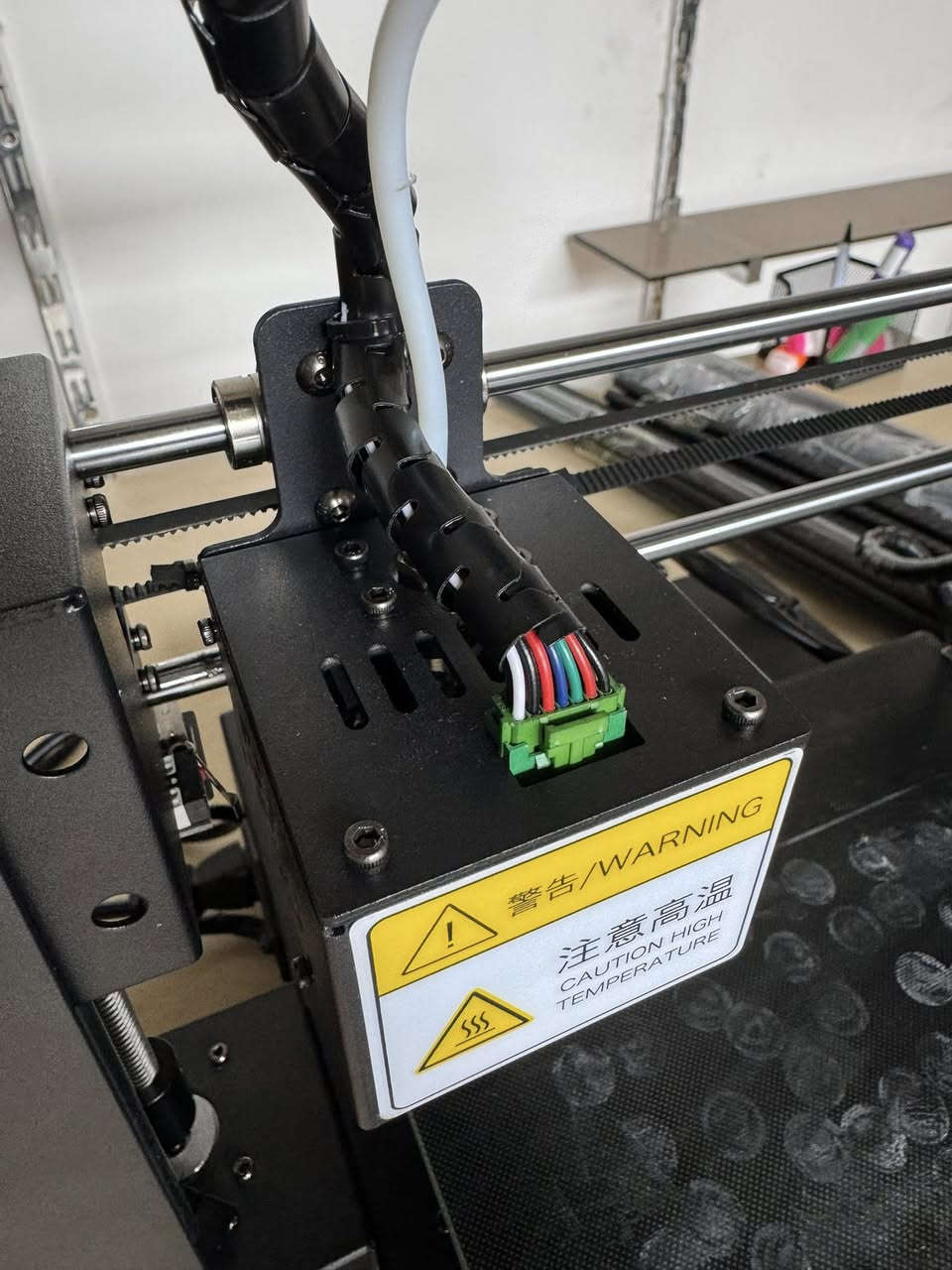 شلون شباب 
طابعه anycubic mega s 
مستعمله مرتين جدا نظيفه 
سعرها 175 الف وبيها مجال 
مكاني حي الحسين 
***********
